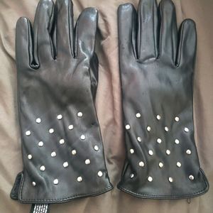 Women's studded faux leather gloves - S/M